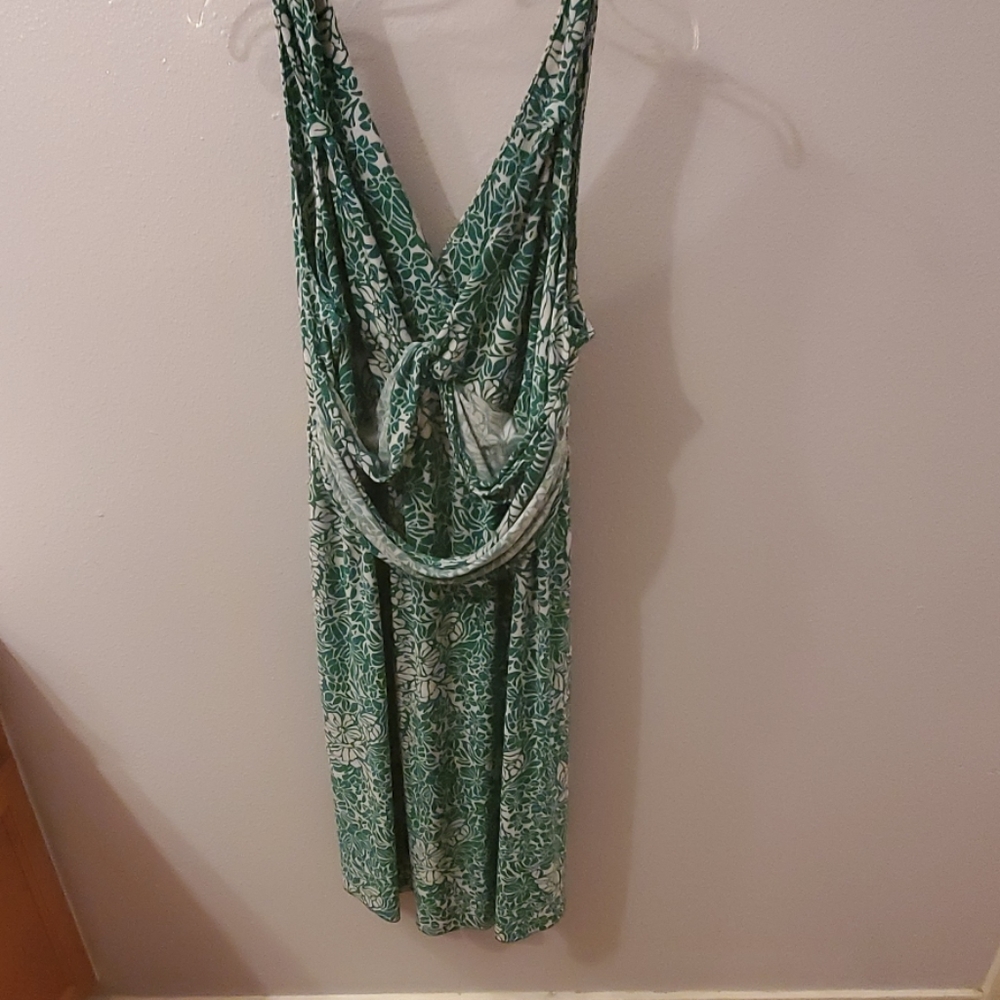 Sleeveless floral dress